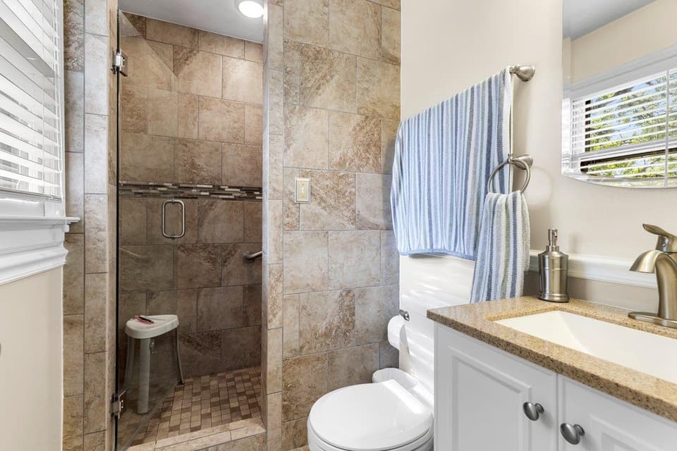 125 Edgewood Drive, photo 19 of 35