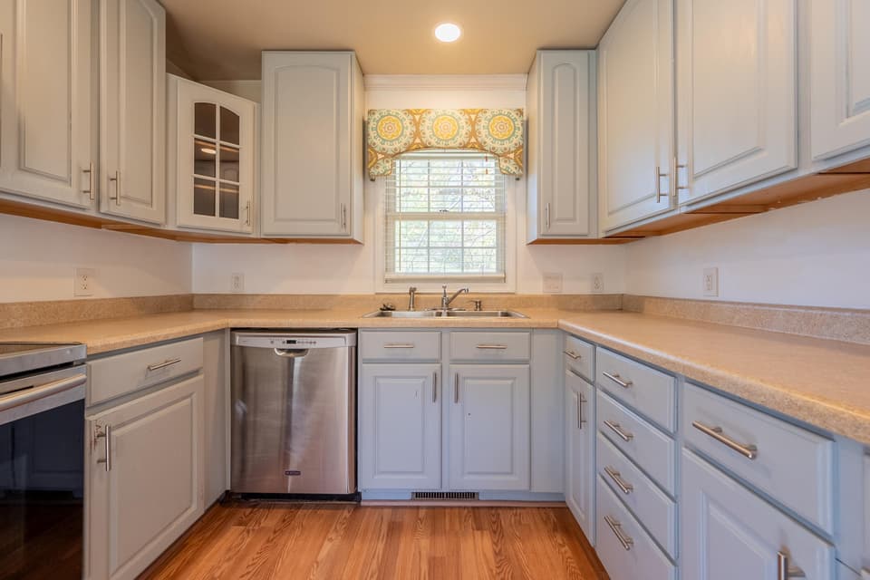 497 Canterbury Street SW, photo 32 of 40