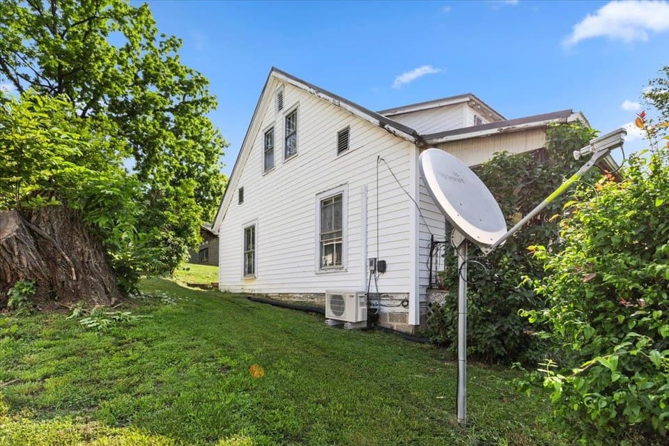 1160 Montgomery Street, photo 24 of 40