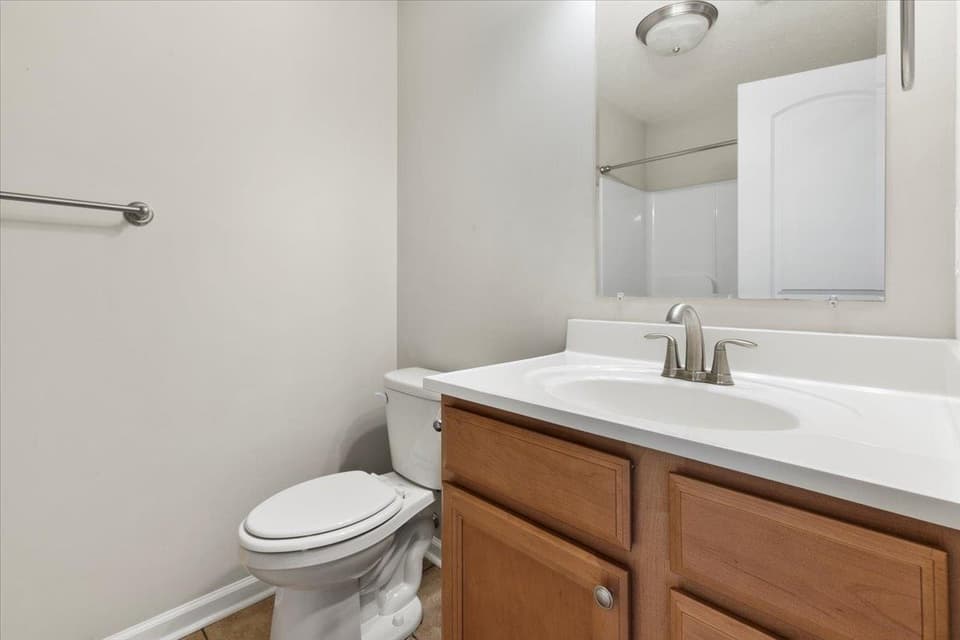 2045 Giles Drive SE, photo 9 of 40