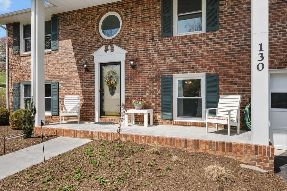 130 Somerset Street, photo 7 of 40