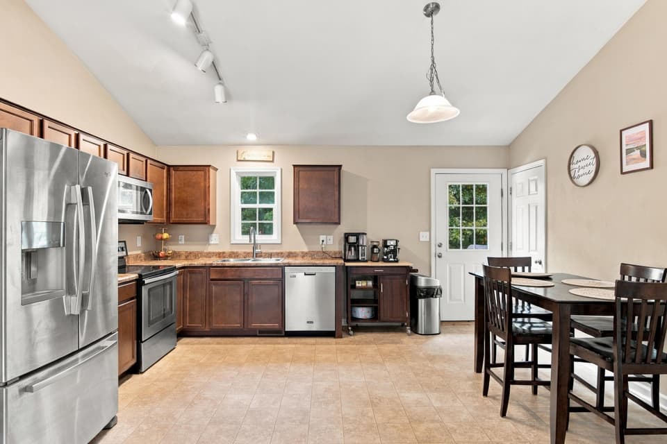 250 John Lemley Lane, photo 9 of 31