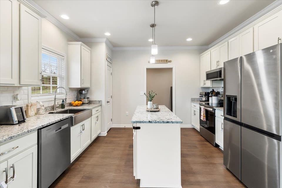 980 Holland Loop NW, photo 19 of 40