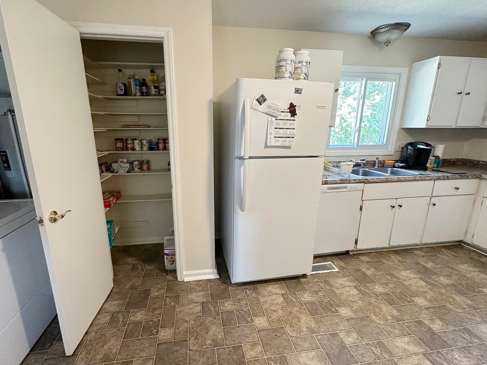 285 Mulberry Drive, photo 11 of 37