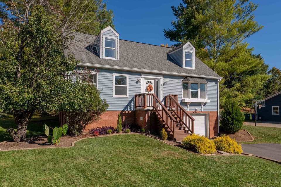 125 Wooden Shoe Court NW, photo 6 of 40