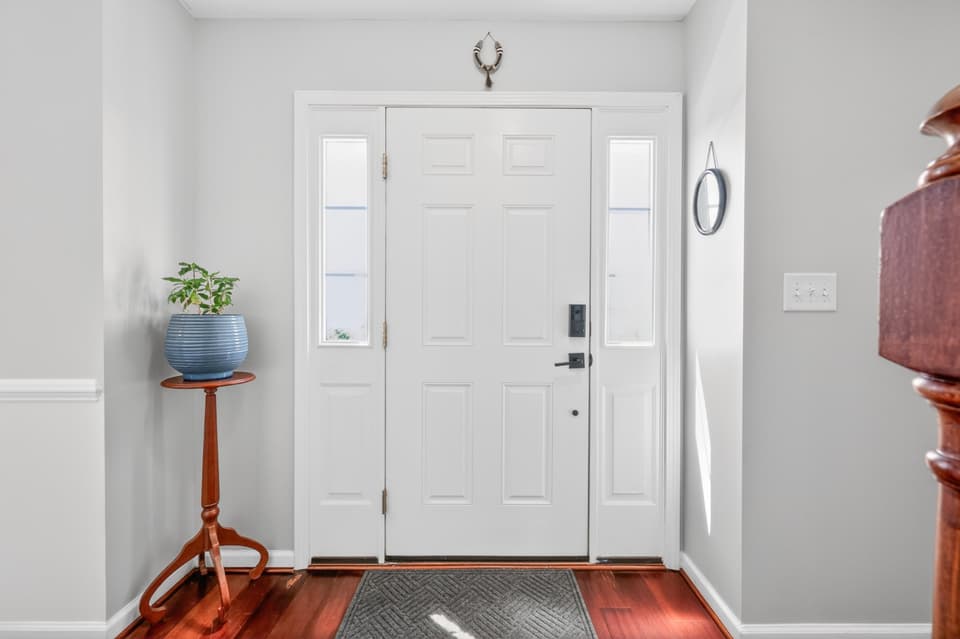 475 Majestic Drive, photo 6 of 40