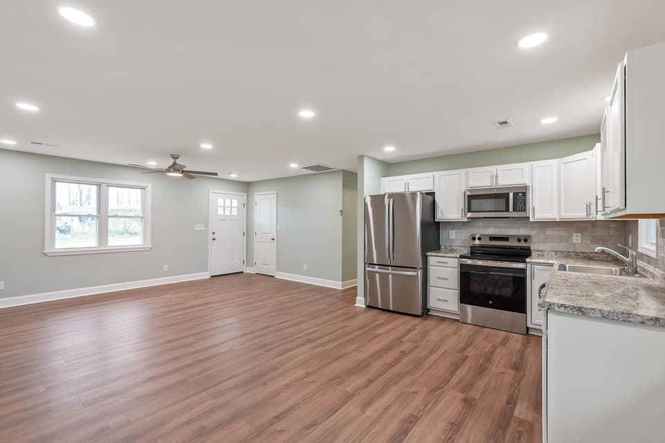 125 Boxwood Drive, photo 8 of 28