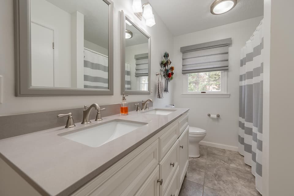 765 Atkinson Road, photo 24 of 40
