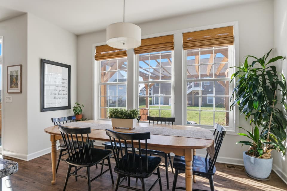 845 Jefferson Circle, photo 5 of 40