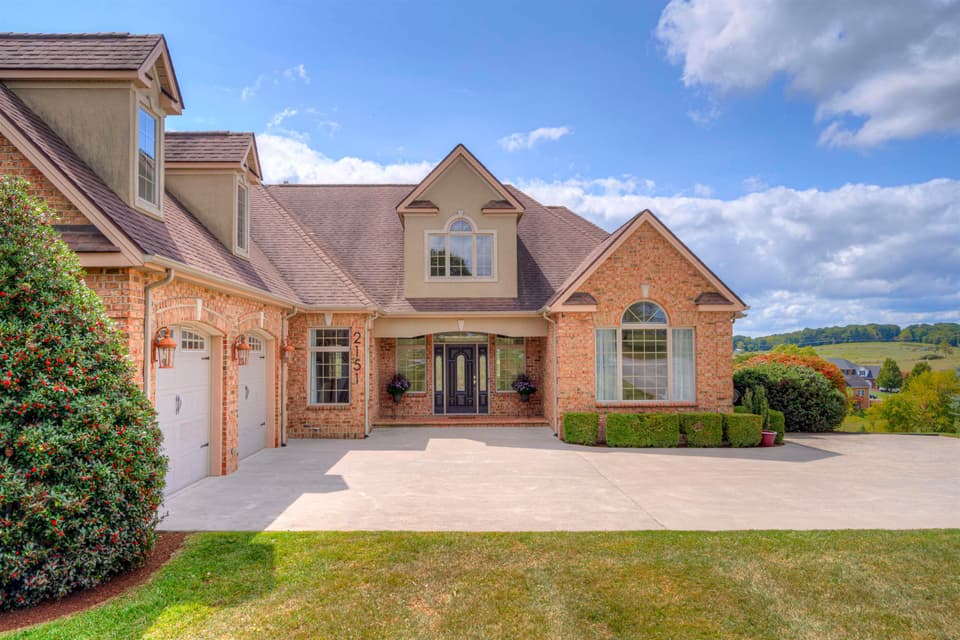 2151 Peakland Way, photo 12 of 40