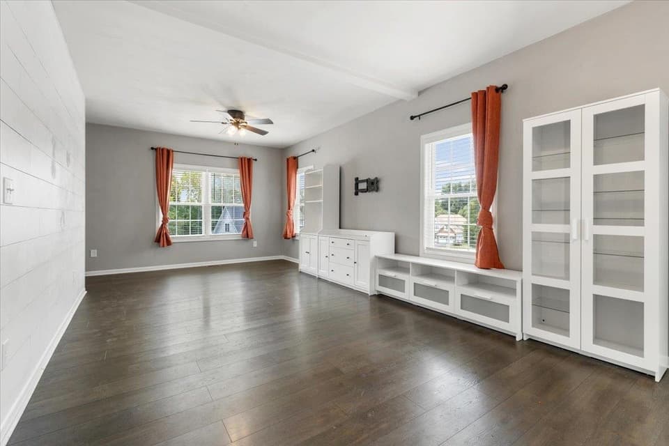 954 Brooklyn Avenue, photo 13 of 40