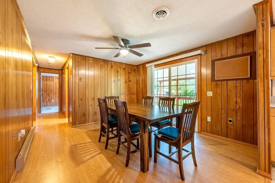 1045 Brown Street, photo 18 of 40
