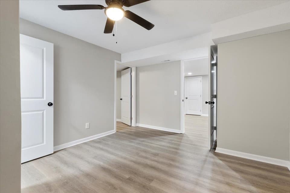 435 Teel Street, photo 38 of 40