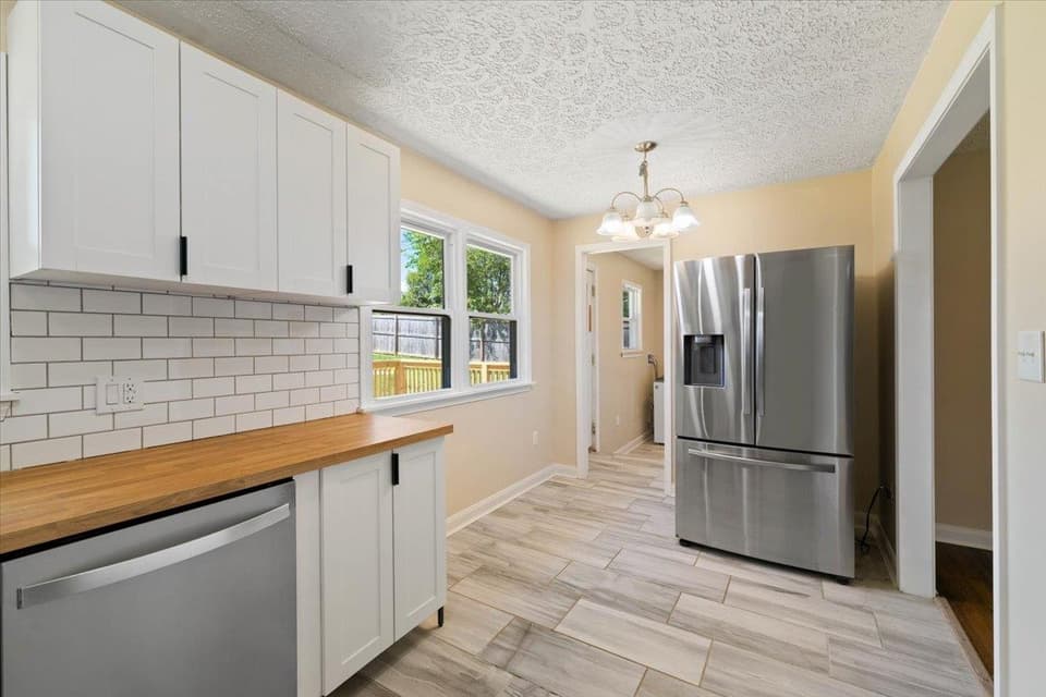 3086 Mud Pike Road, photo 2 of 25