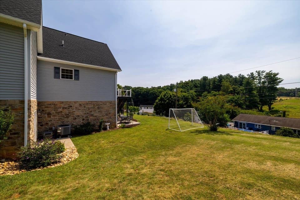 75 Copper Beach Court, photo 32 of 40