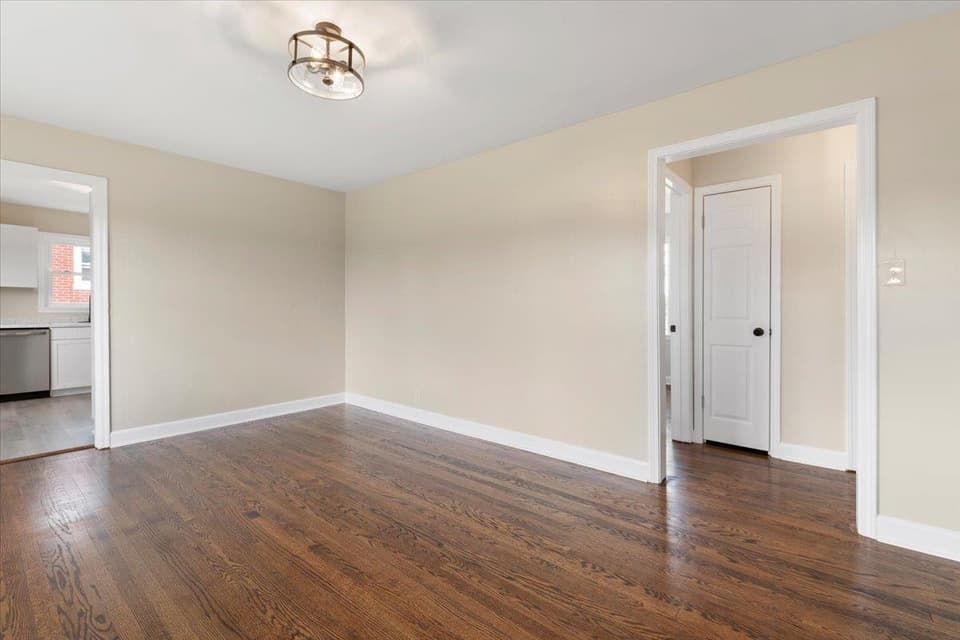 103 Longview Drive SW, photo 7 of 40
