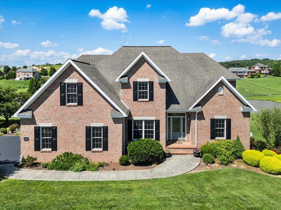 2280 Lake Vista Drive, Christiansburg, VA