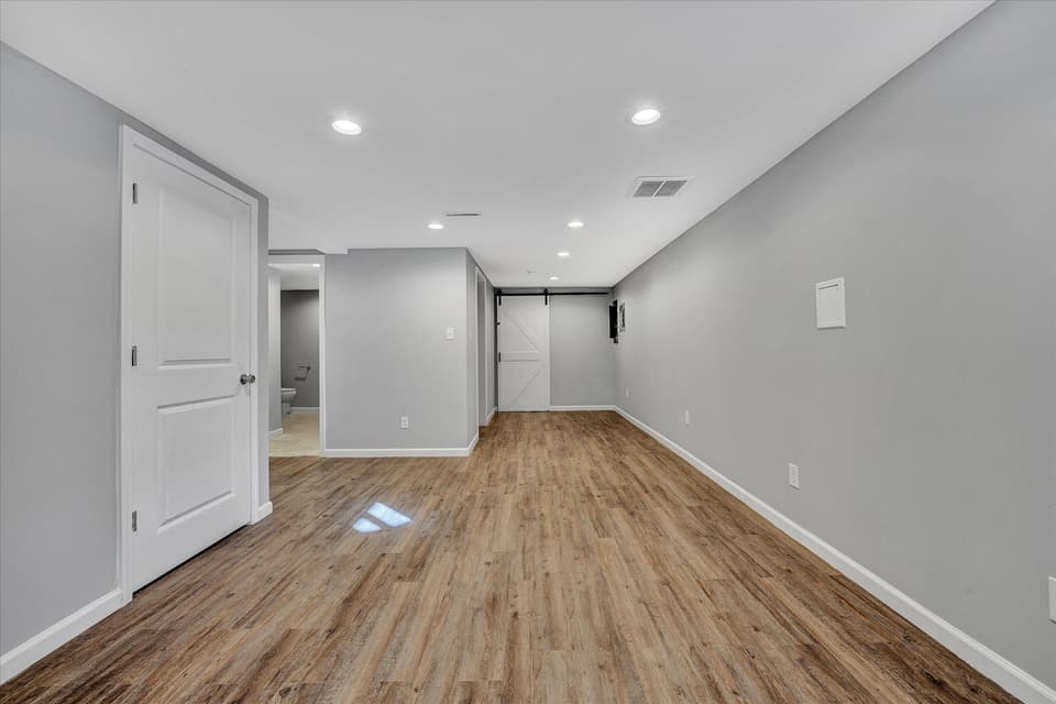 4090 Roanoke St, photo 24 of 36