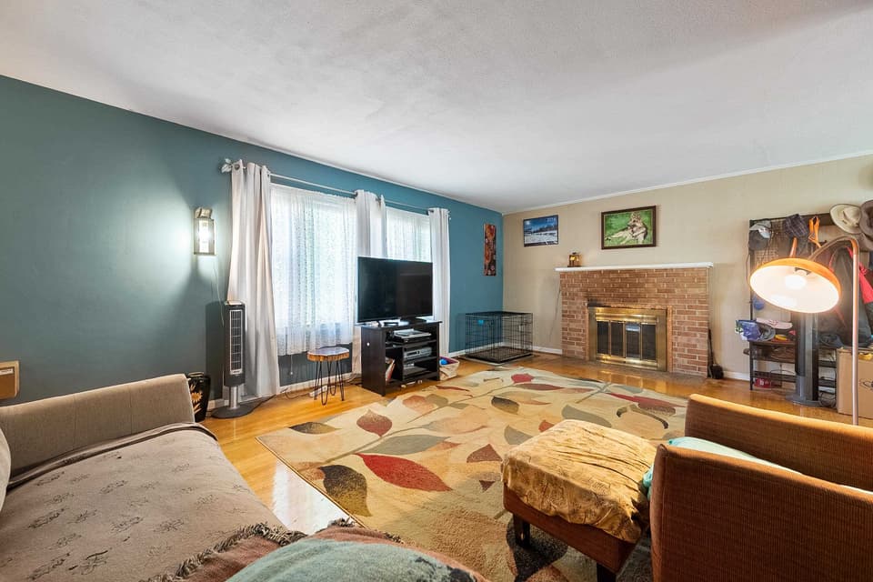 195 Ash Drive, photo 14 of 40
