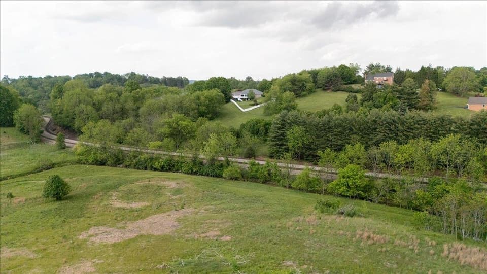 1058 Round Meadow Drive, photo 2 of 5