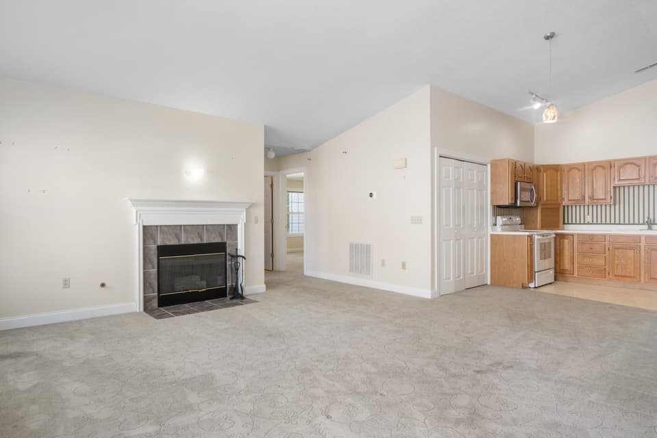 255 Gold Leaf Drive, photo 4 of 28