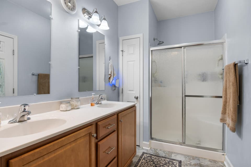 300 Vinnie Avenue, photo 21 of 34