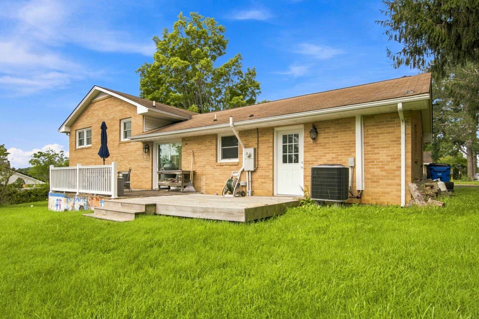 325 Cheverly Drive, photo 8 of 40