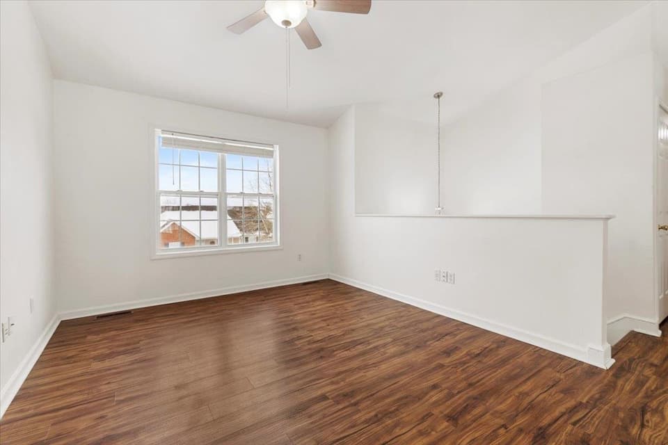 110 Sage Lane, photo 6 of 40