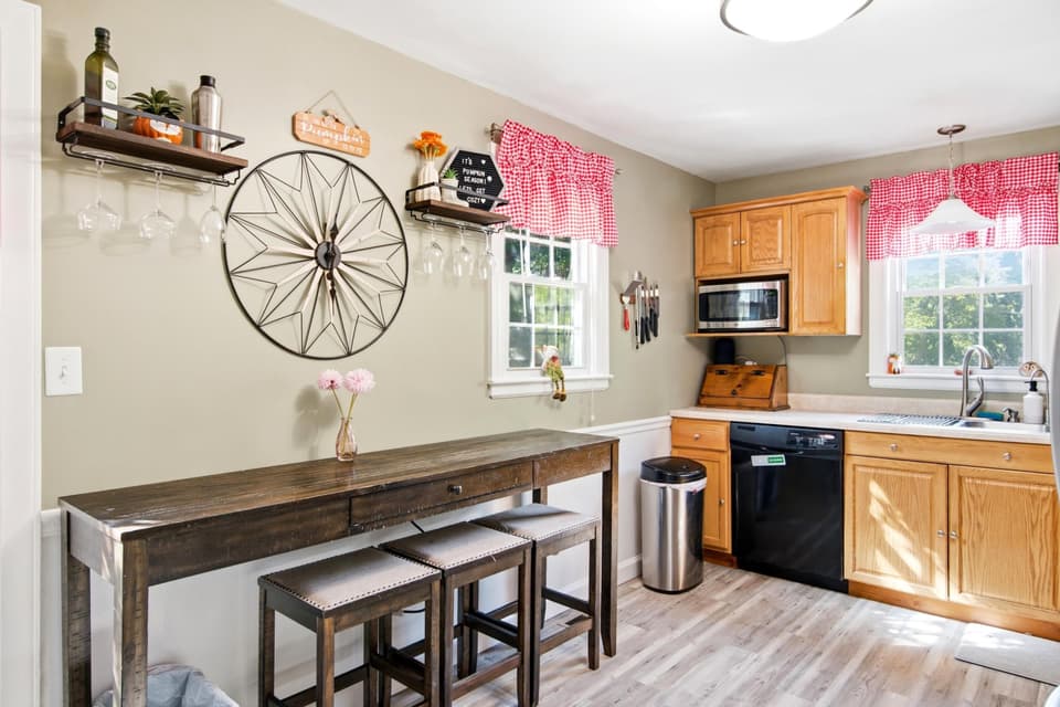 270 Haymaker Street, photo 10 of 35