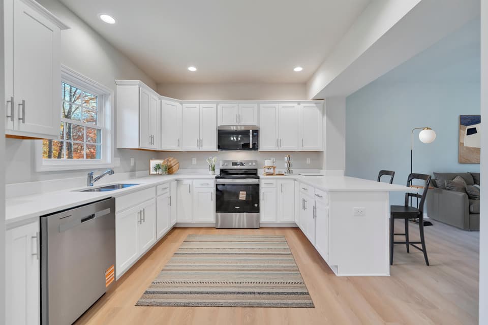 1545 Kensington Way, photo 10 of 38