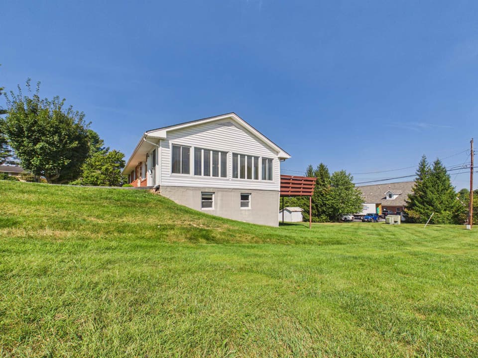 40 Ellett Road NE, photo 3 of 40