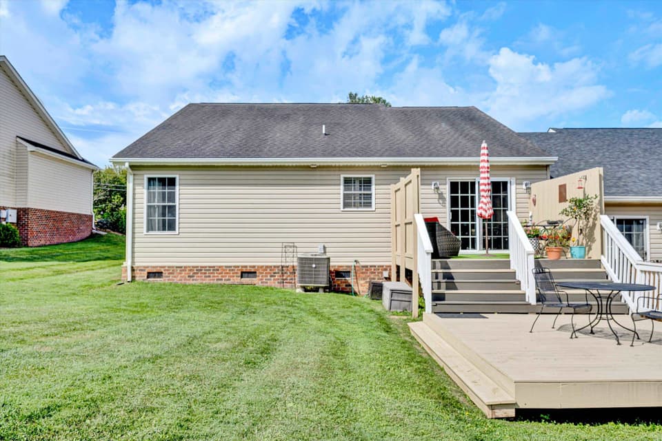 416 Miller Street, photo 35 of 40