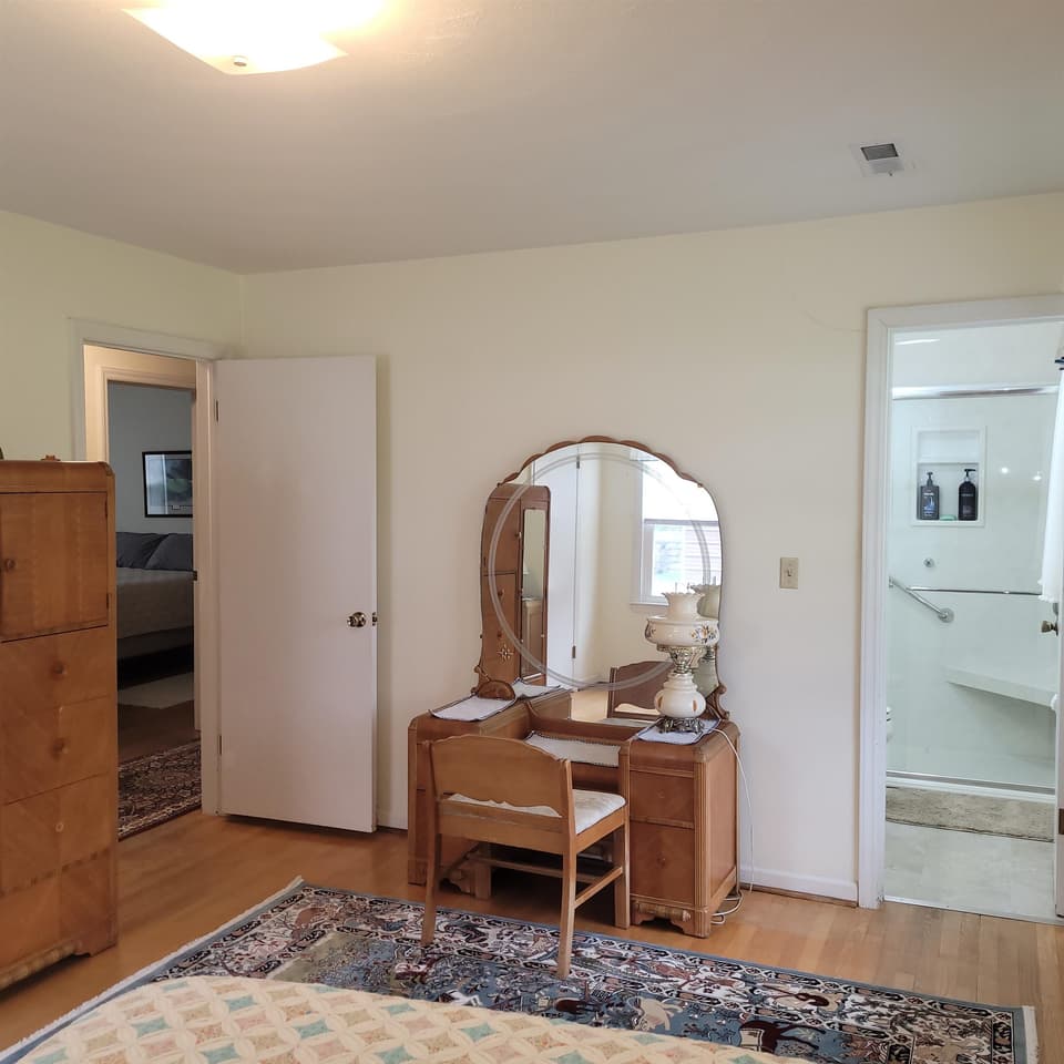 350 Hickory Drive, photo 16 of 31