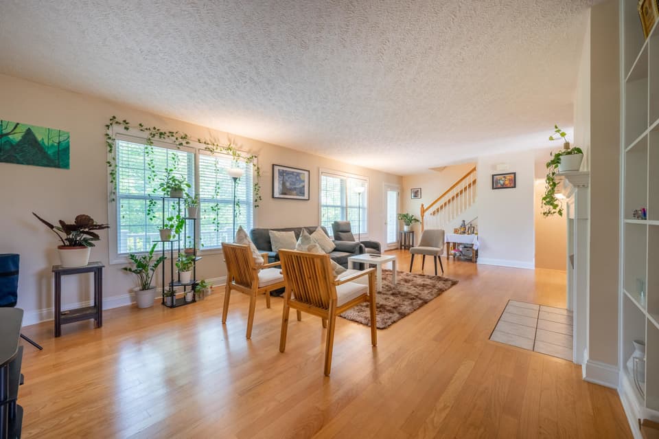 320 Tall Oak Boulevard, photo 8 of 40