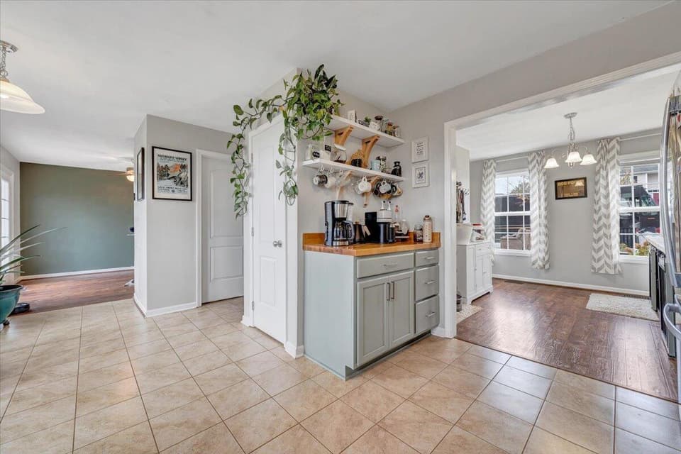 350 Chelsea Loop, photo 13 of 37