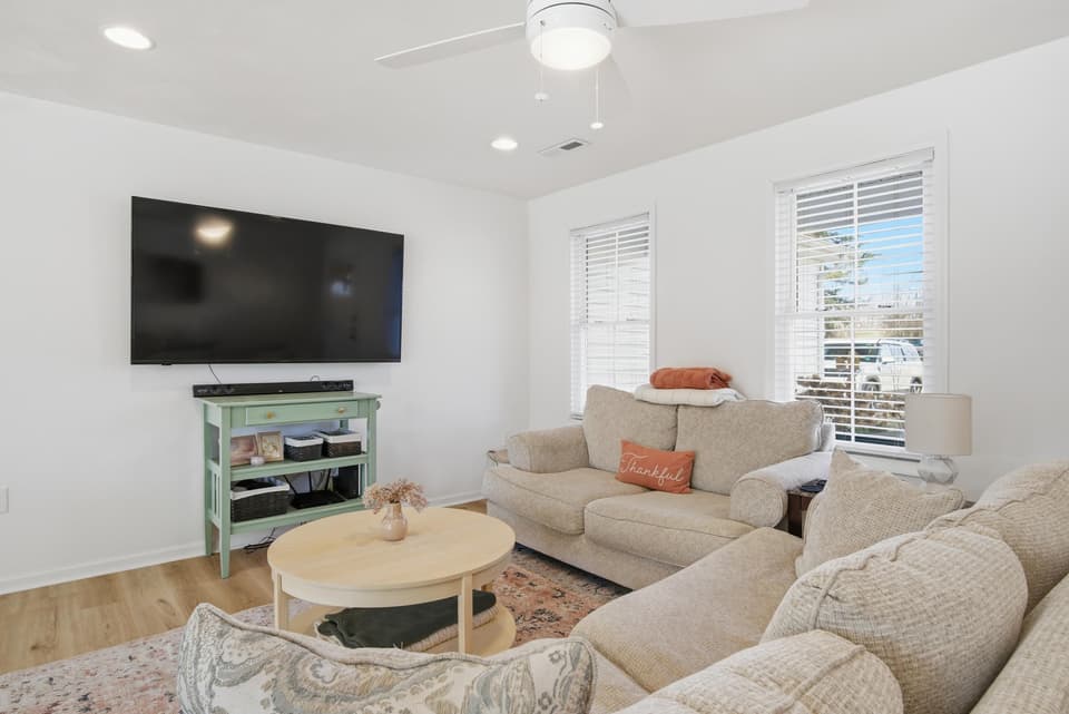 165 Ash Drive, photo 8 of 40