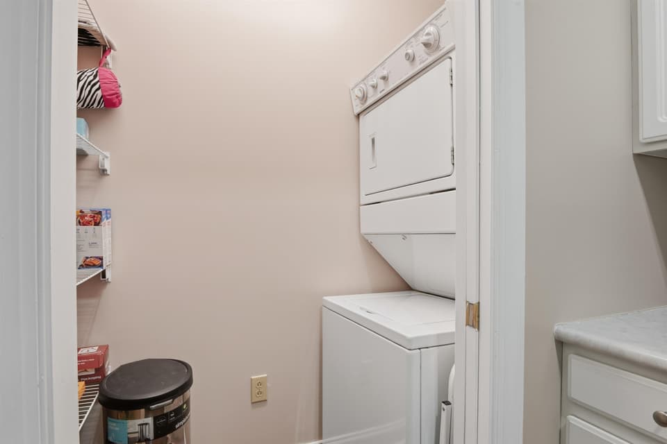 460 Silver Leaf Drive, photo 16 of 27