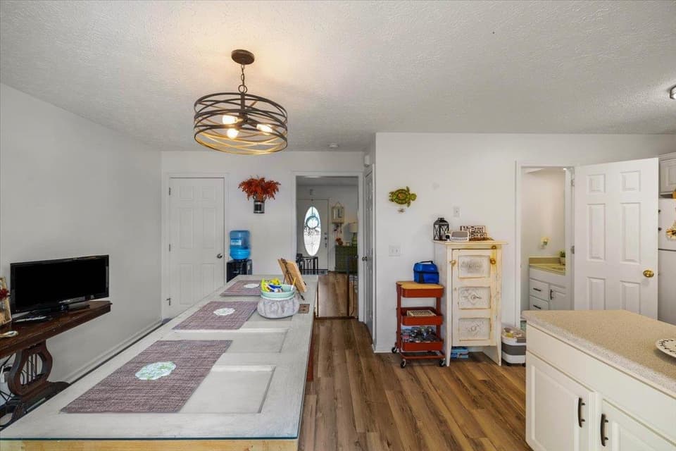 1497 Scott Street, photo 9 of 35