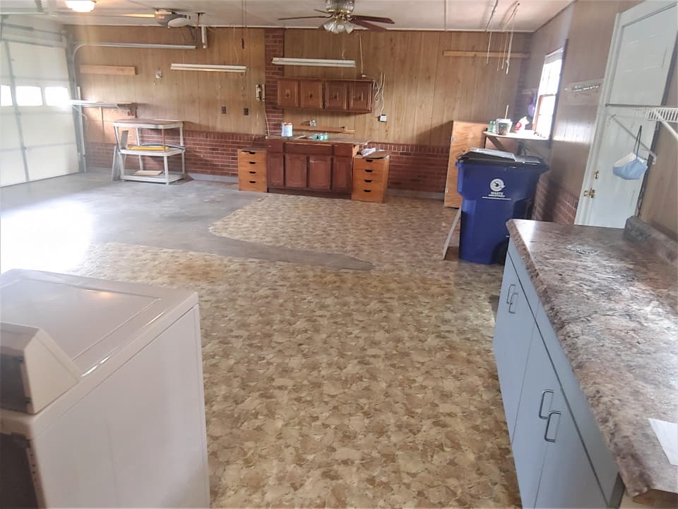 3875 Roanoke St, photo 4 of 40