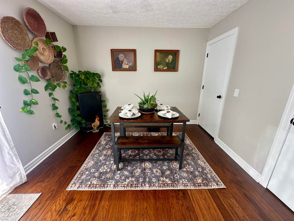 390 Warren Street, photo 17 of 40