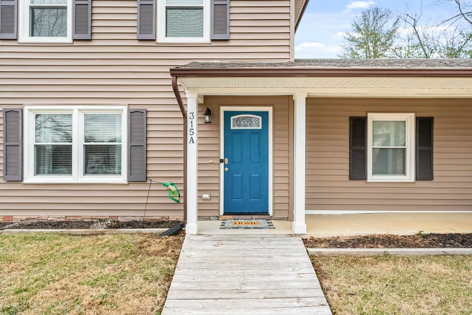 315 Cherokee Drive Unit A, photo 4 of 40