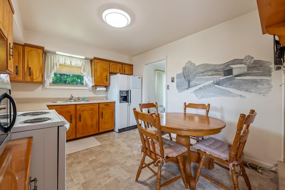 109 Longview Drive, photo 9 of 30