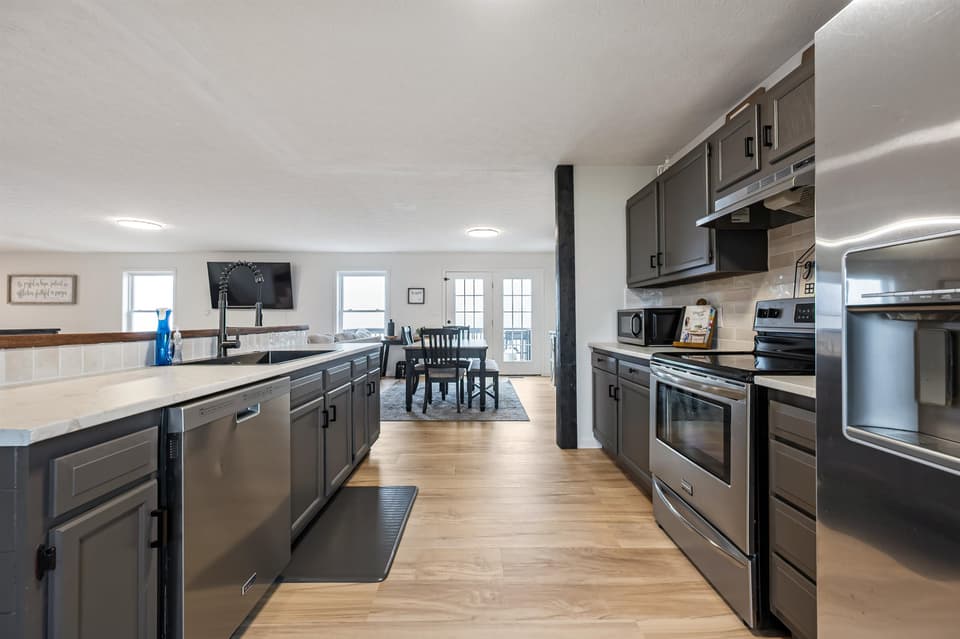 50 Woodridge Drive, photo 8 of 40