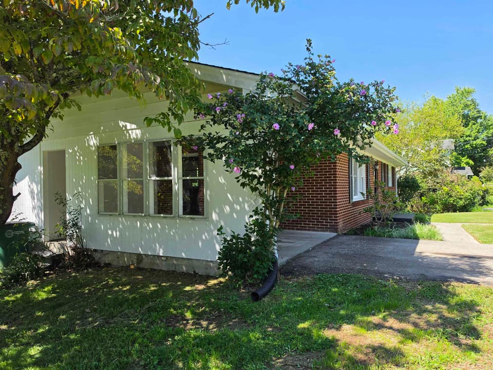 915 Church Street, photo 10 of 28