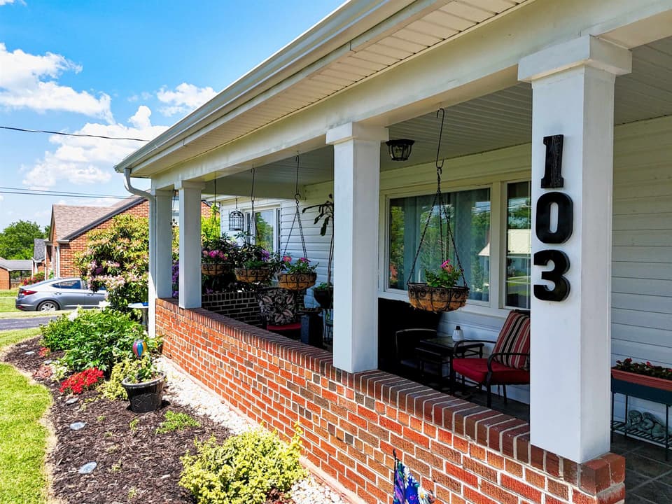 103 Ellett Drive SE, photo 7 of 40