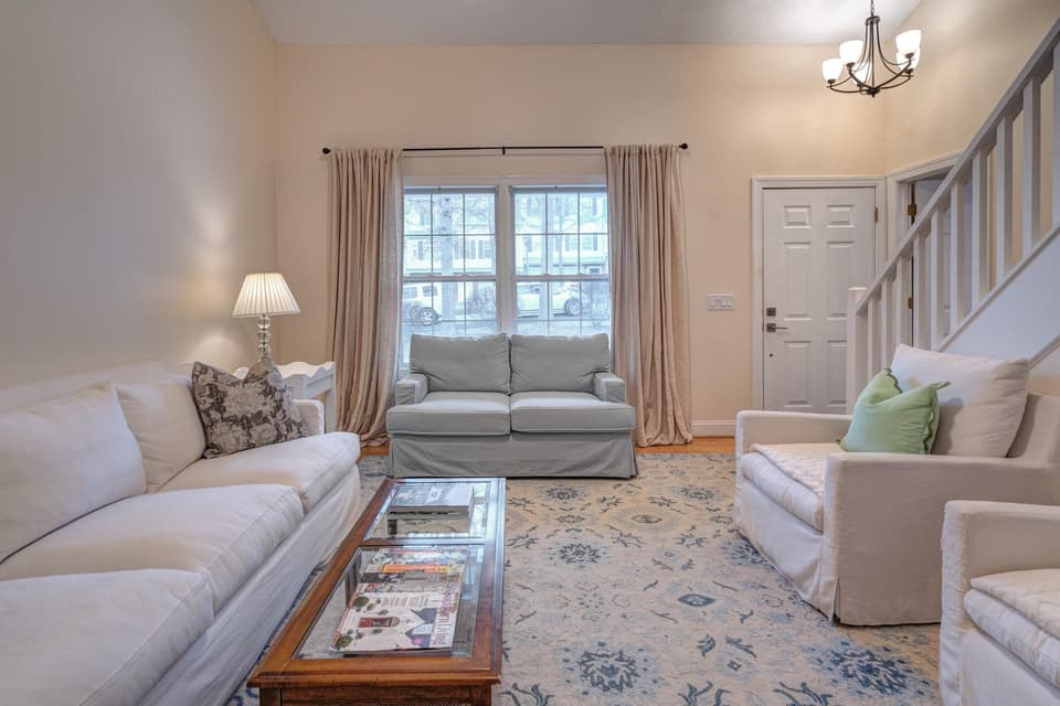 250 Silver Leaf Drive, photo 2 of 40