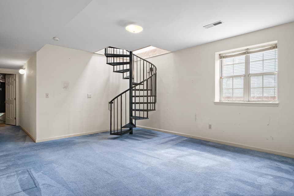 1630 Sleepy Hollow Road, photo 36 of 40