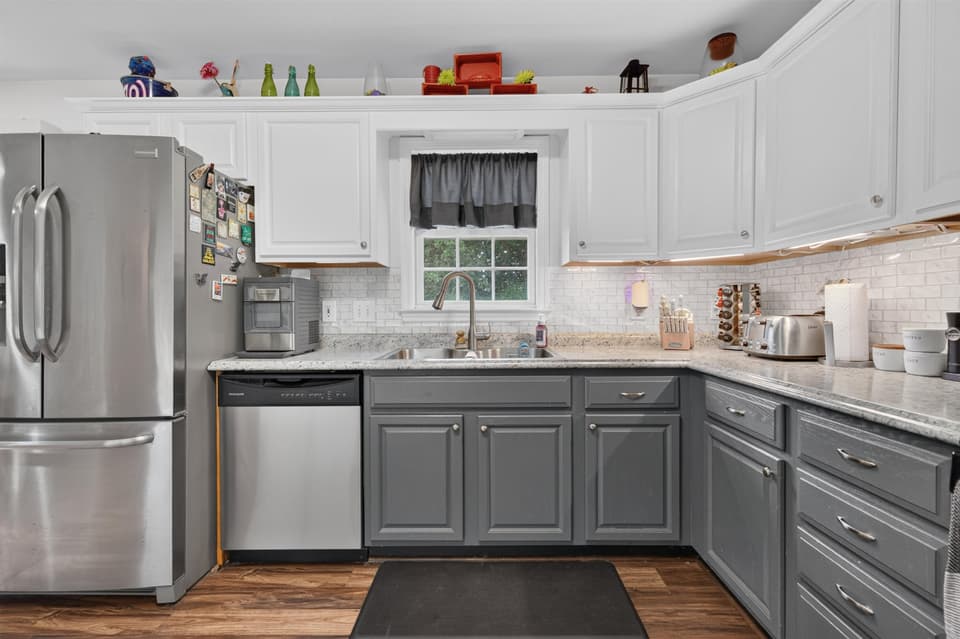 170 Cullen Court SE, photo 12 of 40