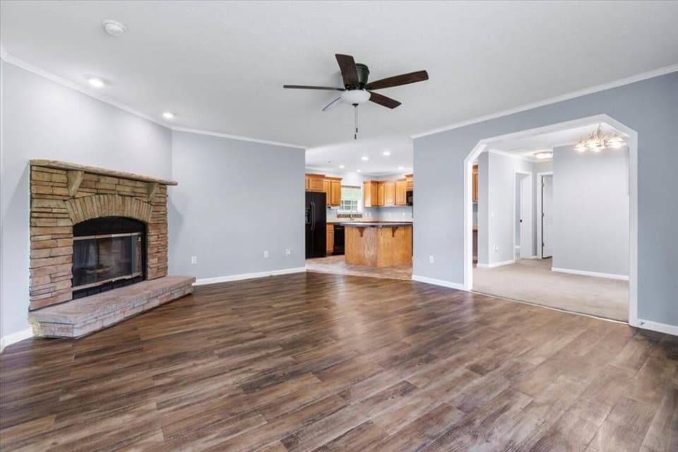 1559 Testerman Drive, photo 9 of 38