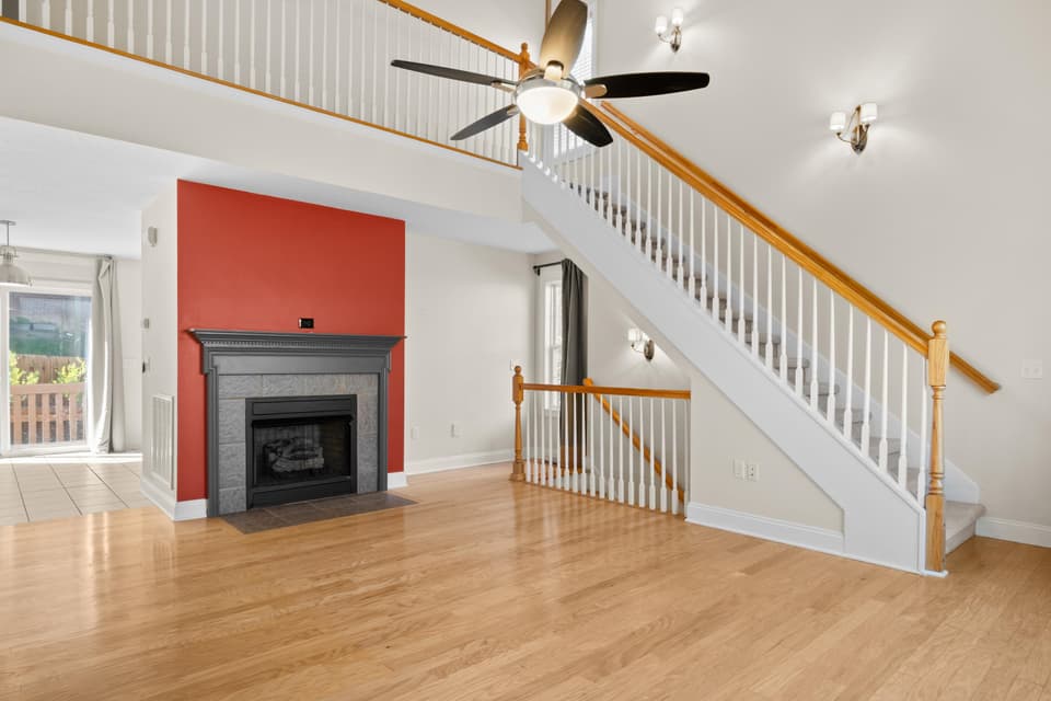 510 Oak Tree Boulevard NW, photo 7 of 33
